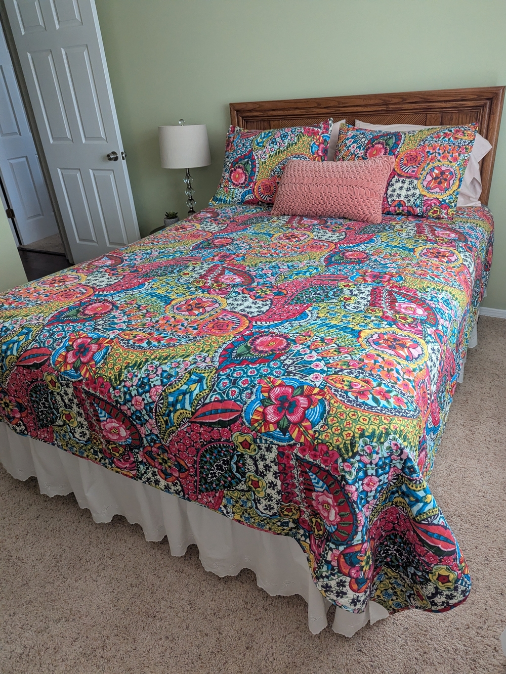 Multicolor Floral Paisley Quilt - Bright Pink & Blue Bedding